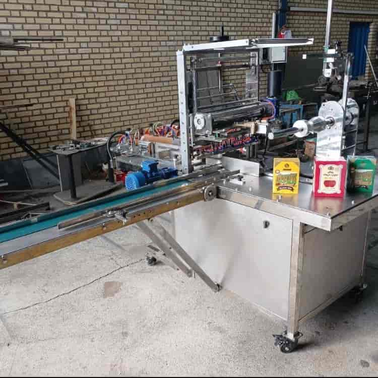 Automatic box cellophane machine